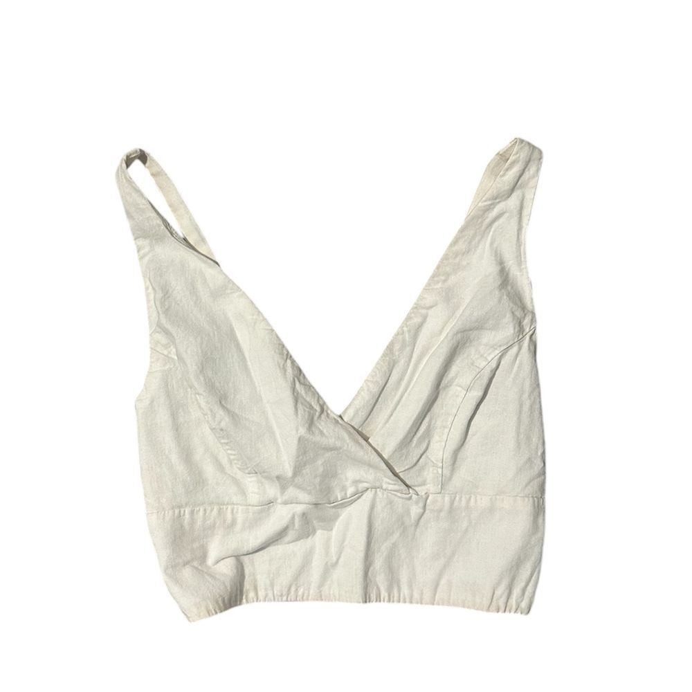 White‎ V-Neck Crop Top